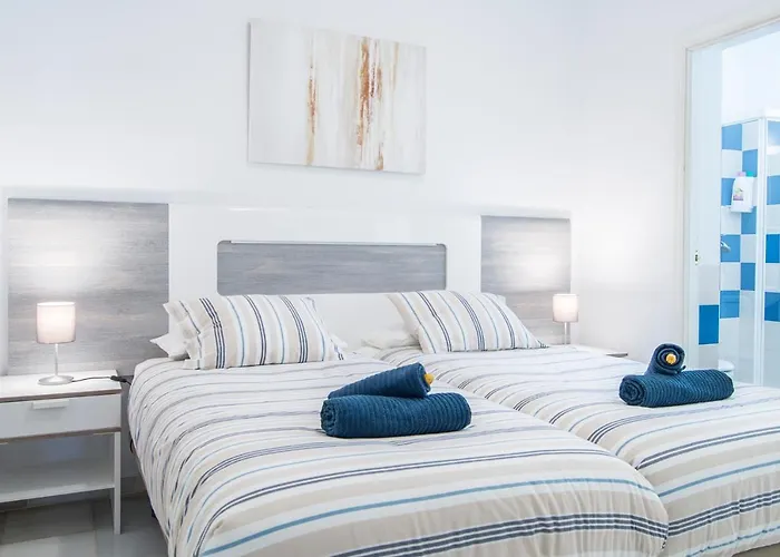 Riverside Triana Apartment